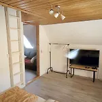 8 Person In Oster Assels-by Traum Oster Assels