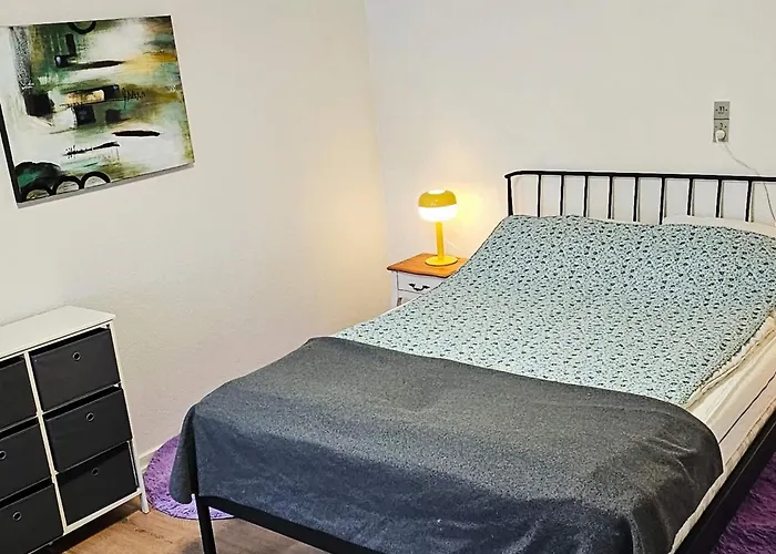8 Person In Oster Assels-by Traum Oster Assels
